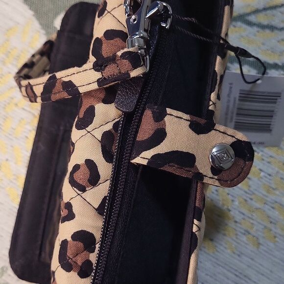NWT Vera Bradley leopard animal print quilted smartphone Wristlet Wallet iphone - Picture 9 of 11